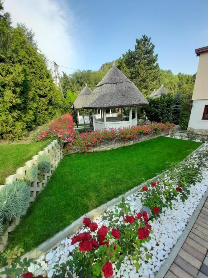 シグリゲット Rozsakert Vendeghaz Bed & Breakfast エクステリア 写真