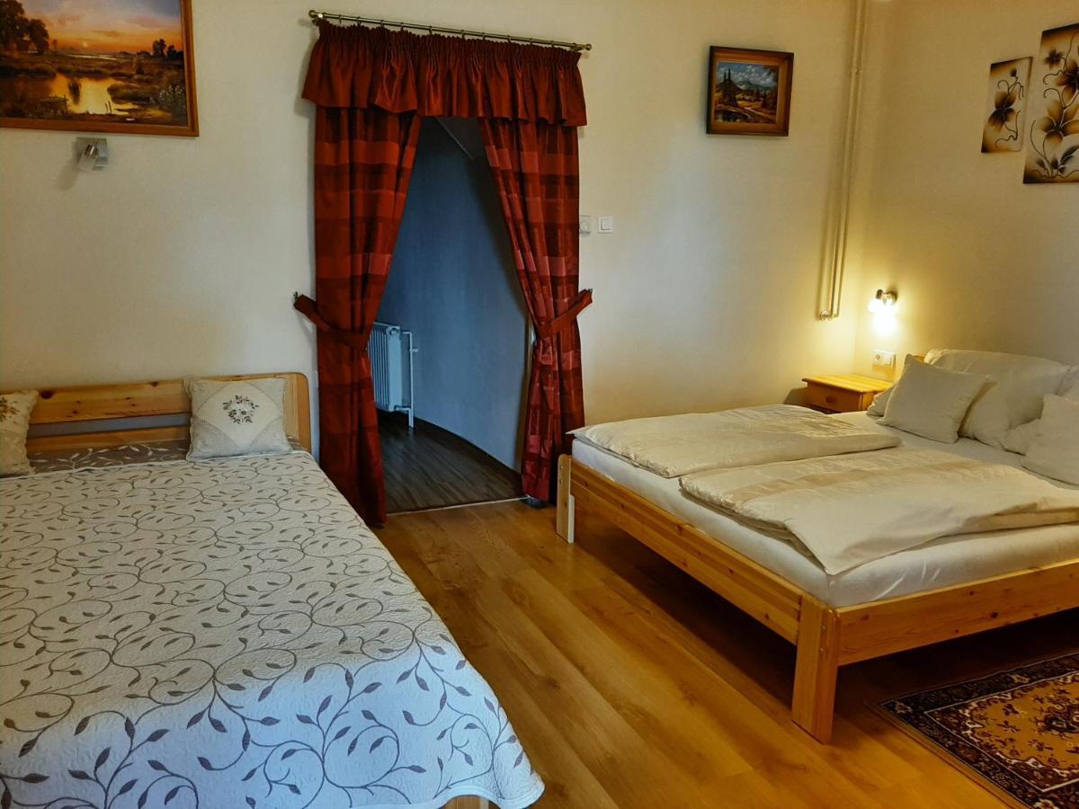 シグリゲット Rozsakert Vendeghaz Bed & Breakfast エクステリア 写真