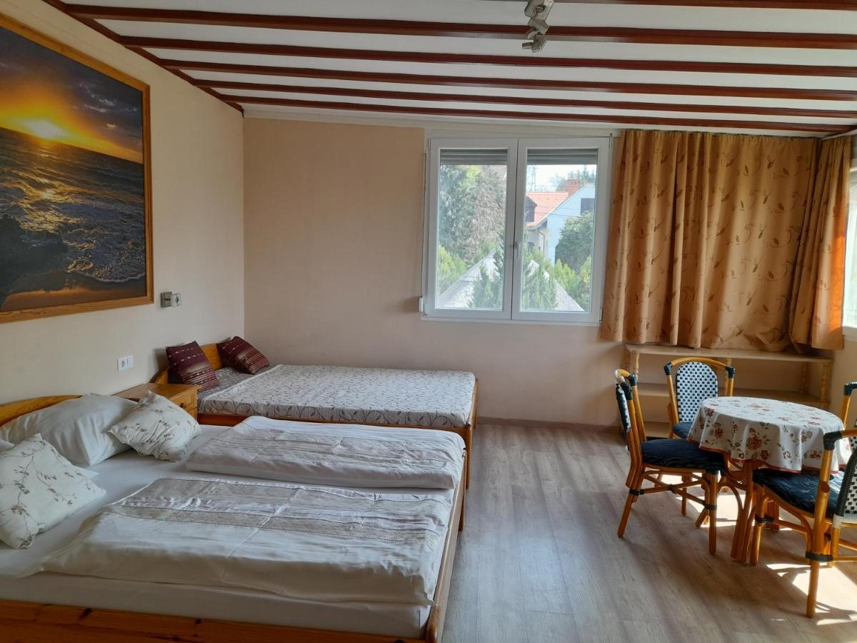 シグリゲット Rozsakert Vendeghaz Bed & Breakfast エクステリア 写真