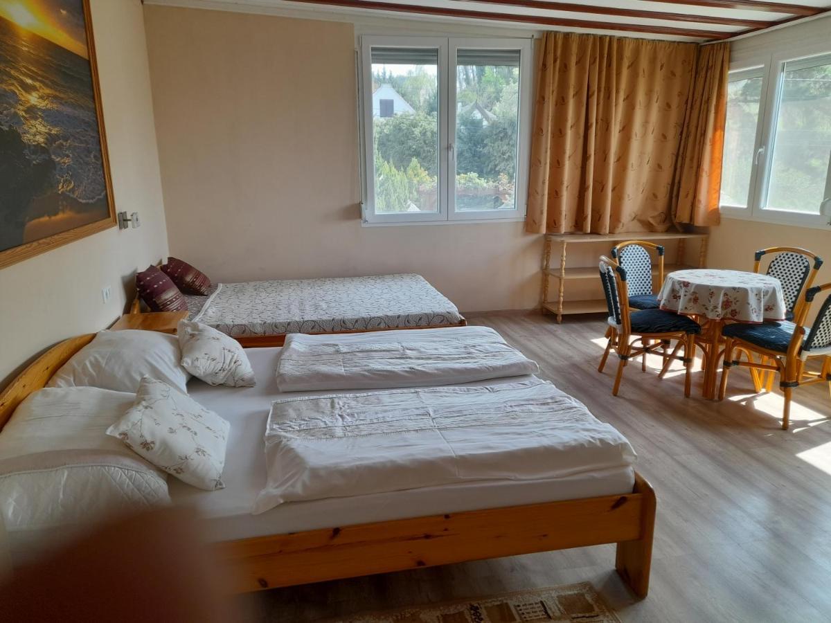 シグリゲット Rozsakert Vendeghaz Bed & Breakfast エクステリア 写真